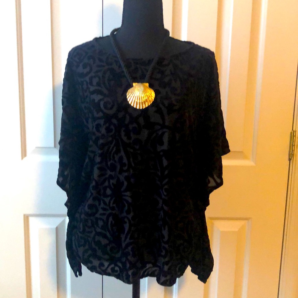 💋 Buy 2 for 15.00  Beautiful Dana Buckman, black with velvet overlay